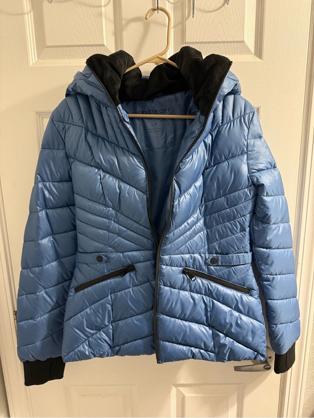 Kenneth Cole Blue Quilted Puffer Coat with Black Hood Trim
